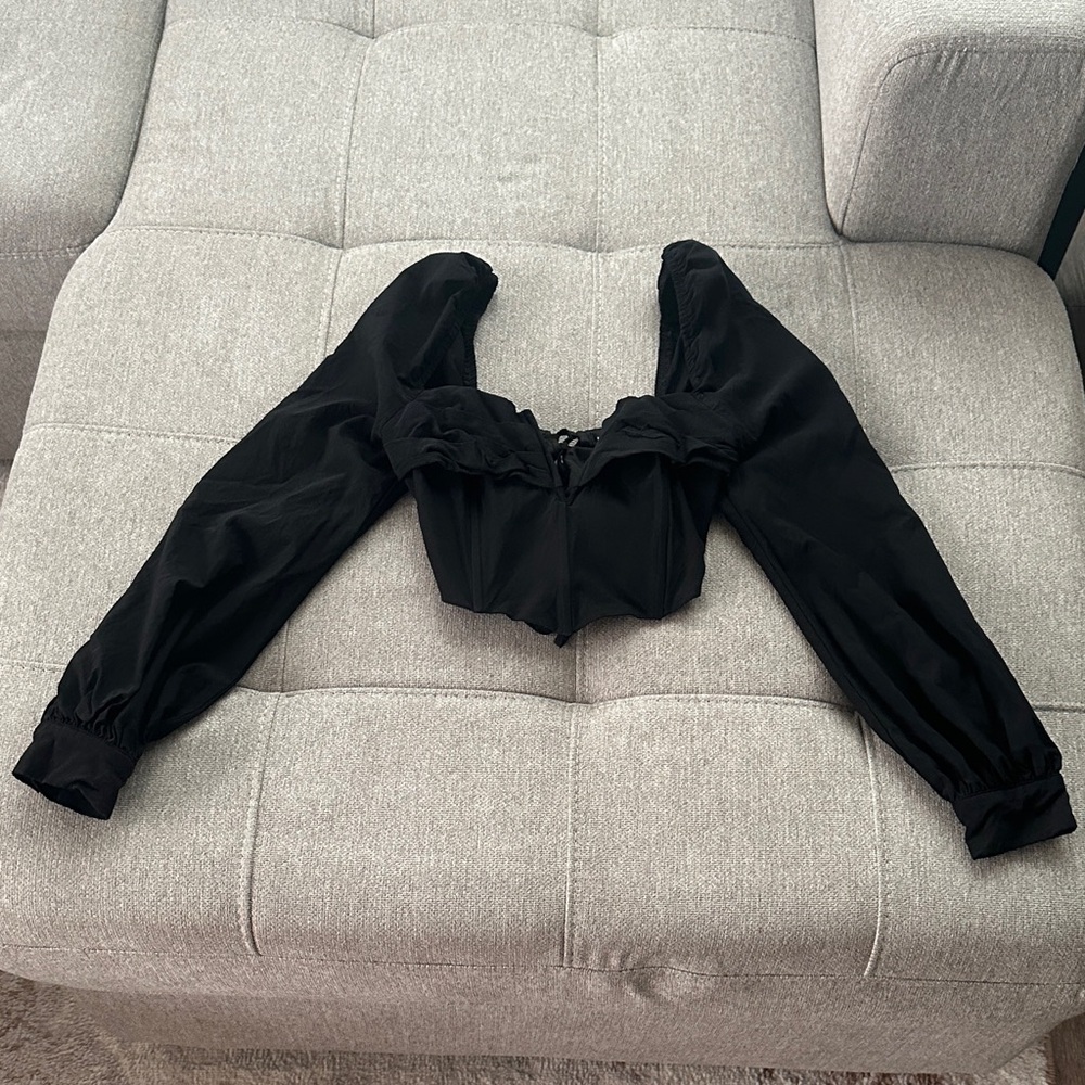 American Threads Black Long Sleeve Crop Top